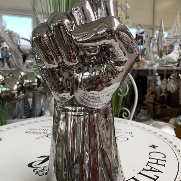 Zaciśnięta pięść